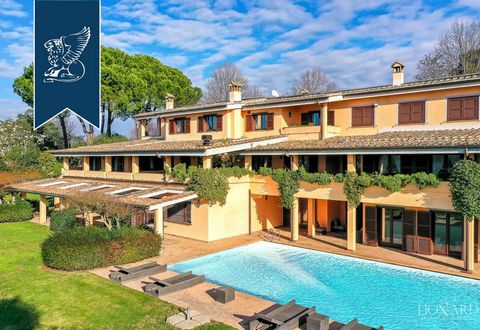 Just a few kilometres from the wonderful city of Rome, there is this fantastic luxury villa with a pool for sale, surrounded by a leafy countryside that guarantees privacy and quietness. Its beauty can be admired by walking in its private garden, whi...