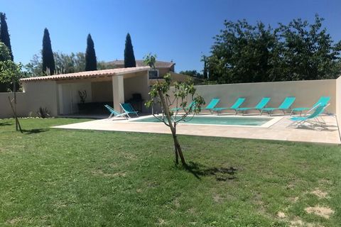Discover this beautiful villa with air conditioning and private swimming pool, located in l