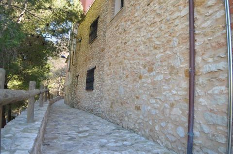 We sell a big town house completely restored with qualities of first quality and rustic style It is an ancient villa of 240 m2 distributed on 3 floors which houses 5 bedrooms 3 full bathrooms large equipped kitchen It has a cellar a terrace and an in...