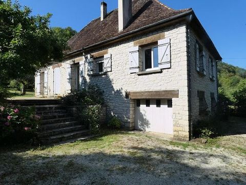 TOURTOIRAC 24390. Price 173 250 euros Agency fees included (including 5% TTC at the expense of the purchaser, or 165 000 euros, excluding agency). House of 120m ² habitable, clean and bright, with its living room of 60m ², 4 bedrooms, a bathroom, wc,...