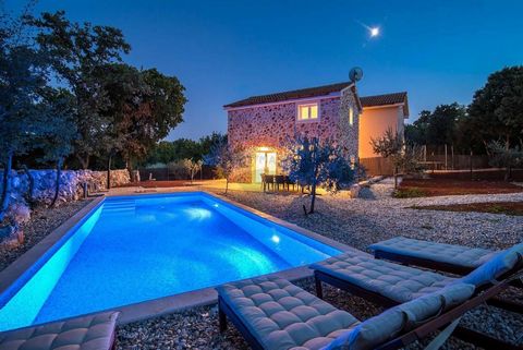 In Risika on the island of Krk, we are selling two new detached stone villas on a plot of 7,000 m2. The first villa consists of ground floor and first floor with a total of 80 m2 of living space. On the ground floor of this villa is a spacious living...