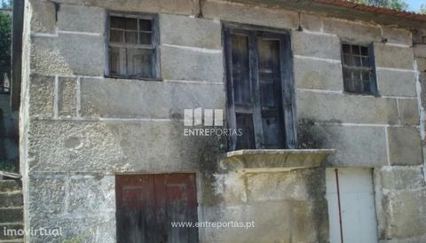 House to rebuild with excellent sun exposure, good access and good location. It has a garage. Ref.:MC03470. FEATURES: Area: 50 m2 Used Area: 50 m2 Rooms: 1 Energy Efficiency: Exempt ENTREPORTAS Founded in 2004, the ENTREPORTAS group with more than 15...