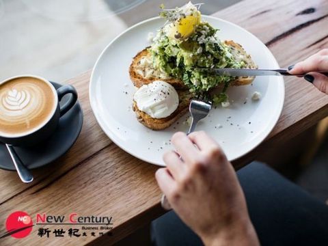 5 DAYS CAFE--COLLINGWOOD--#7407608 Coffee shop * LOCATED ON COLLINGWOOD HIGH STREET * The store area is 300 square meters * $11,000 per week, only open for five days * Reasonable weekly rent, new lease can be signed * 75 dining seats * With walk-in f...