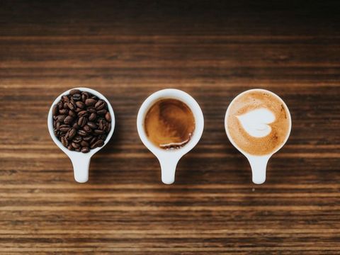 CAFE -- MELBOURNE -- #4968963 coffee shop * Located in a busy location in the city center * Earn $8,000 for 5 days only * 22 seats, long term lease for 7 years * The same owner has been doing it for 9 years and is stable * The owner claims a weekly n...