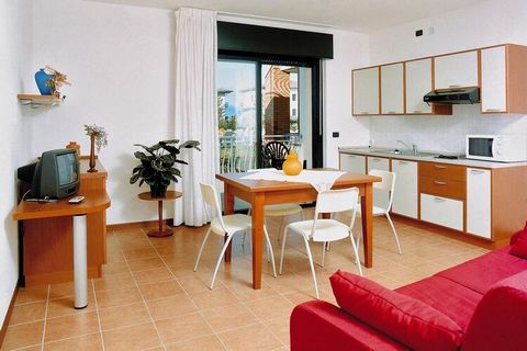 The small residence just a few meters from Lake Garda is perfect for a carefree family holiday. Thanks to the practical equipment, you can always prepare something to eat yourself if you don't want to be spoiled in one of the restaurants. The balcony...