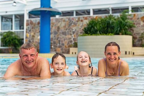 Centre de vacances Vigsø - une mer d'activités dans un cadre unique Séjournez dans un cadre pittoresque avec un accès direct à de nombreuses activités : parc aquatique, tennis et motocross. Regardez des films sur YouTube. Vigsø Holiday Center Google ...