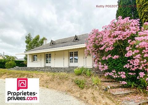 Située au coeur de Nord-sur-Erdre, cette maison familiale avec une vie de plain pied, construction de 1970, récemment rénovée et modernisée, allie le charme de l'ancien à la fonctionnalité du moderne. Dès l'entrée, vous serez accueillis par une vaste...