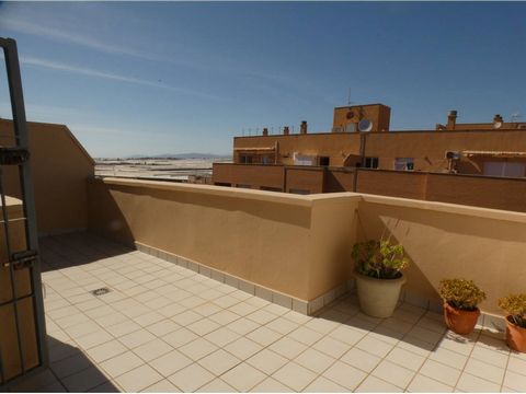 Floor 5th, penthouse apartment total surface area 101 m², usable floor area 85 m², double bedrooms: 3, 1 bathrooms, air conditioning (hot and cold), age ebetween 10 and 20 years, lift, ext. woodwork (aluminum), internal carpentry, kitchen, dining roo...