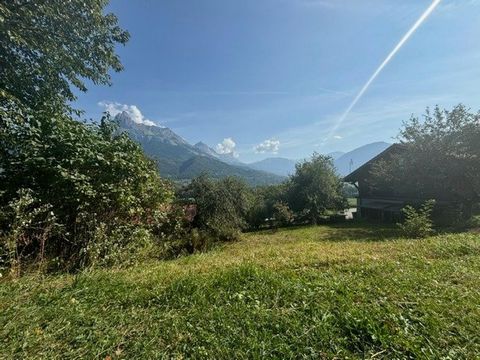 Terrain constructible de 912m2 à Domancy