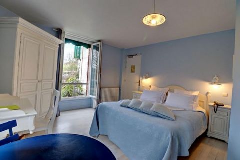 A former Roadhouse transformed into a charming hotel For sale former Roadhouse transformed into a charming hotel, located 35 kilometers from Paris and 10 kilometers from Versailles, nestled in the beautiful Chevreuse Valley, full of history. You will...