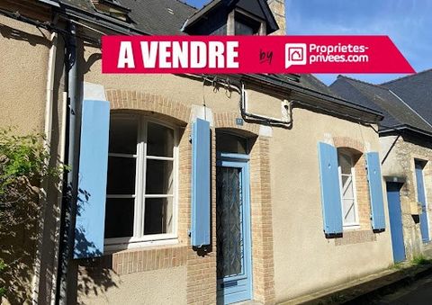 Stéphanie DRONNE vous propose ce bien situé dans le centre de Parcé-sur-Sarthe à proximité des commerces, à seulement 10 mn de Sablé-sur-Sarthe et 10 mn de Noyen-sur-Sarthe. Maison de bourg entièrement rénovée en ayant gardée le charme de l'ancien, c...