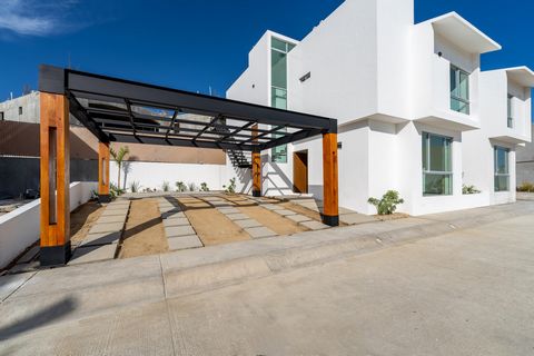 Quintas del Mar is a low density housing complex with only 7 homes 5 houses and 2 apartments in the Tezal area of Cabo San Lucas. Enjoy the community pool with a kiddie pool sunbathing area and green areas. This gated community has perimeter walls as...