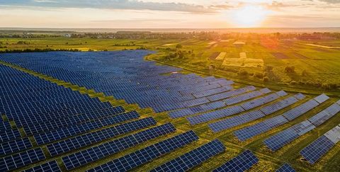 Le espera una oportunidad de inversión excepcional con este parque solar de 30 MWh en pleno funcionamiento situado a las afueras de Nyíregyháza. Construida y puesta en marcha en 2021, esta moderna instalación está equipada con la última tecnología fo...