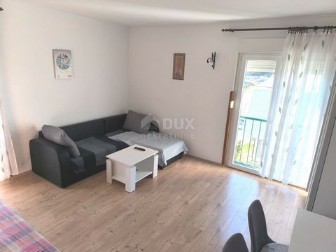 Location: Istarska županija, Pula, Šijana. ISTRIEN, PULA - Studio in Šijana 28 m2 - KEINE INVESTITION!! STUDIO zum Verkauf in Šijana, 28 m2 - KEINE INVESTITION!! Die Wohnung befindet sich im 3. Obergeschoss eines gut erhaltenen Wohnhauses, das über e...