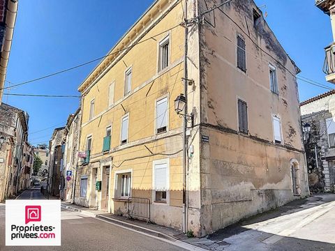 RIANS 40 minutes d'Aix en Provence et 15 minutes de Cadarache. Au coeur du village, proche des écoles et commerces. Appartement T3 70m² au 1 -ème étage exposé est traversant, se compose d'une entrée, vaste salon séjour avec cheminée insert sur cuisin...