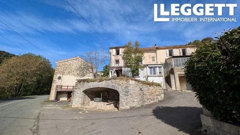 A32522CFO34 - Less than 5 minutes from the charming village of Les Verreries de Moussans, in the heart of a small hamlet, is this unusual house. On the edge of the Tarn department, in the upper Thoré valley, this village, as its name suggests, recall...