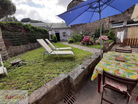 For sale, large house on Vabre, Tarn (81). Located 30 km from Castres, 50 km from Albi and 100 km from Beziers, this rare property is located in the center of the village with all amenities around within a 200 m radius. At an altitude of approximatel...