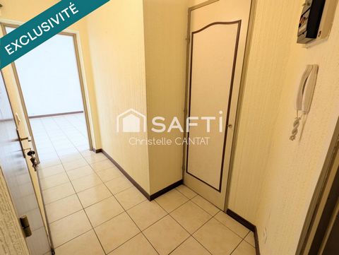 Situé dans la charmante ville de Montluçon (03100), cet appartement de 50 m² est proche des commodités telles que les commerces, les écoles et les transports en commun. Ce quartier dynamique saura séduire ceux en quête de praticité et de services à p...