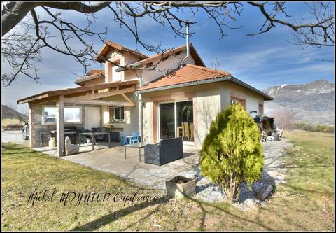 Chorges Maison familiale avec deux logements, vue imprenable et grand terrain