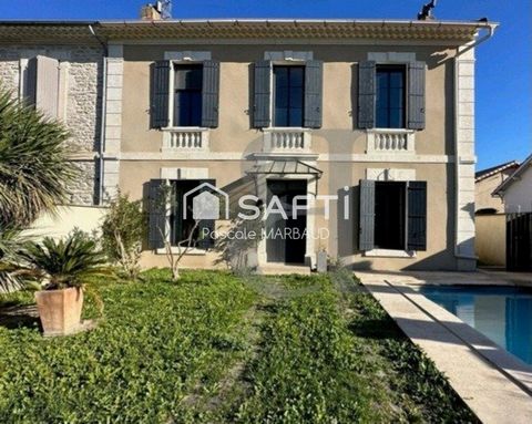 Mas de ville rénové avec goût , sur terrain de 327 m² , garage, piscine, stationnements.