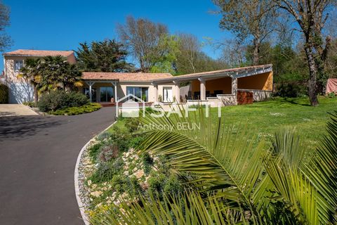 Propriété d’exception avec piscine à 12' de Niort