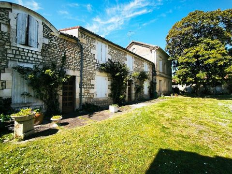 PROPRIETE D'EXCEPTION A VILLARS EN PONS