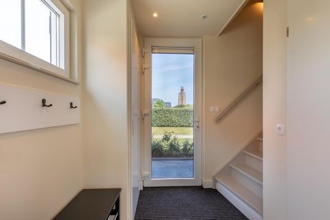 Welcome to De Strandloper in Westkapelle, where comfort meets nature for an unforgettable holiday. This charming vacation home, crafted by the owner, is situated in a tranquil forest area at the edge of Westkapelle, offering stunning views of the dun...