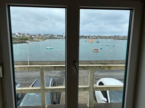 MAISON D ARCHITECTE 220 M2 HABITABLE EN FROND DE MER A ROSCOFF