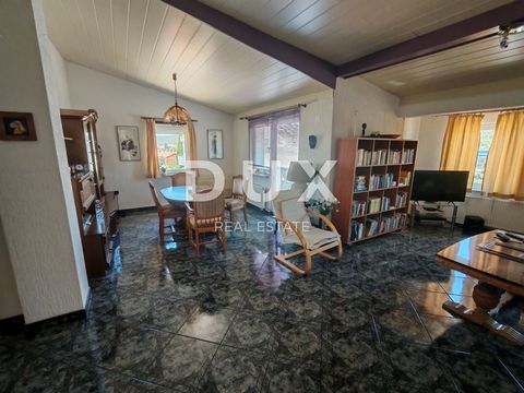 ZADAR, SUKOŠAN - Ruim gemeubileerd appartement met zeezicht vlakbij het centrum! Een ruim en zeer aantrekkelijk appartement staat te koop in een gewilde wijk van Sukošan, op slechts 160 meter van het prachtige strand en op een paar minuten lopen van ...