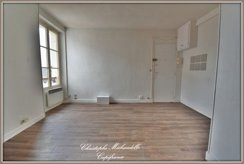 Christophe Michaudelle Capifrance, en EXCLUSIVITE vous propose : 3 pièces 42 m² à Nanteuil lès Meaux secteur recherché - centre ville commerces et transports à pied - appartement 2è étage en duplex -