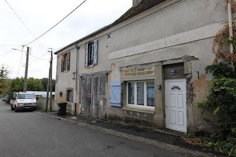 Vous avez envie d'espace sans être esclave du terrain ? Cette maison est faite pour vous ! Découvrez de beaux volumes : séjour de 39 m², cuisine ouverte de 10 m², salle de bains ave douche de 8 m². A l'étage : vaste palier de 27 m², puis trois chambr...