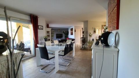 Maison de PLAIN-PIED contemporaine avec domotique, 7 pièces et piscine chauffée