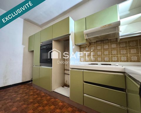 Maison de ville de 135m2 environ - à RENOVER - 4 Chambres.