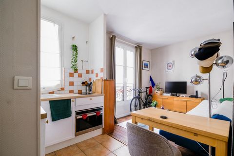 Très bel Appartement 2P Rue Saint Lazare