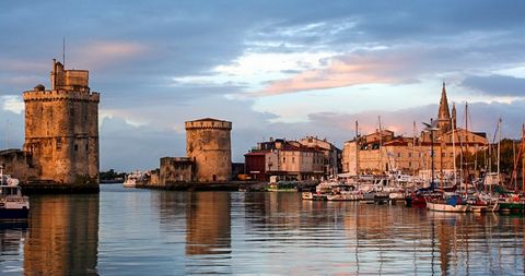 A VENDRE Restaurant 155m2 vieux port de La Rochelle
