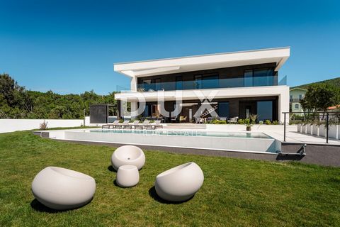 Location: Istarska županija, Labin, Labin. ISTRIA, LABIN (surroundings) - Luxury new building with sea view On the southeast coast of Istria, where the green hills meet the sea, where nature and heritage meet, there are two towns of similar size but ...