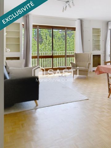Situé dans le résidence recherchée de l'ORANGERIE de La Celle-Saint-Cloud (78170), cet appartement de 75,2 m² (86,5 habitable) est situé à proximité de la crèche, des écoles, commerce et des transport. L'exposition sud-ouest assure une luminosité opt...