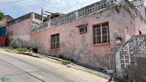 Discover the charm and potential of this fantastic ocean-view property located in the heart of Mazatlán’s Historic Center. Situated on a corner lot in the vibrant Centro Histórico district, this home offers a unique opportunity for savvy investors lo...