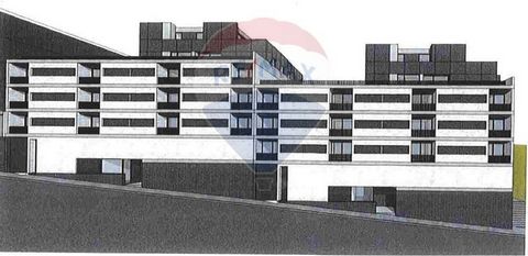 T3 c/ 129 m2 no piso 3 com a letra “G” c/ 3,9 m2 + 4,25 de varandas e parque subterrãneo de 24,29m2 COLINAS DE GUALTAR é um empreendimento totalmente novo, de utilização residencial, localizado junto do Hospital Distrital de Braga, Universidade do Mi...