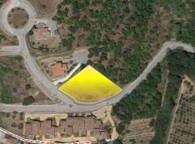 PANICALE (PG) loc. Tavernelle: Close to the services, building plot of 1,625 square metres of land with 800 cubic metres of development in zone C1. Possibility to build a house of 260 sqm plus basement. Possibility of exchange also with properties in...