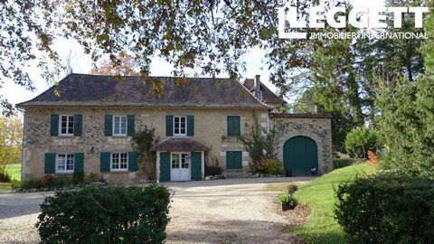 A09946 - This enticing Manor House, with a spacious 3 bed private family area, has an existing and successful gite and chambres d'hôtes activity. All of the furniture and items to function the business will be included within the sale. The house coul...