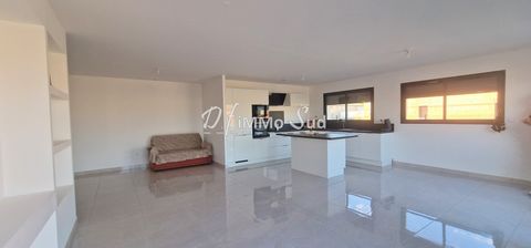 15 minutes from Narbonne, in a village close to all amenities come and discover this recently built villa in a quiet subdivision. It has a fully equipped American kitchen (hood, oven, dishwasher, built-in fridge) opening onto a large bright living ro...