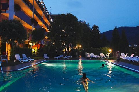 Well-maintained, comfortable facility on the outskirts of Riva del Garda, on Lake Garda. Riva offers you the best conditions for a varied and varied holiday. The wonderful natural landscape is perfect for trying out numerous sporting activities. Lake...