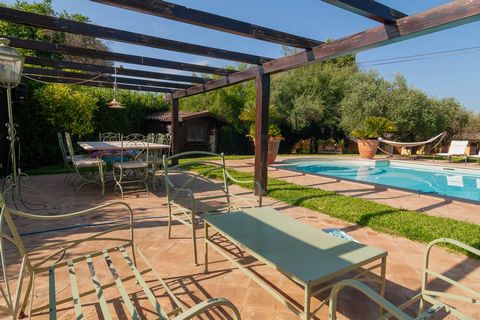Montelibretti - Are you looking for your personal paradise? Here is an extraordinary opportunity to purchase a luxurious single-family villa located in the heart of the peaceful countryside, but just a few minutes from Via Salaria. This sumptuous pro...