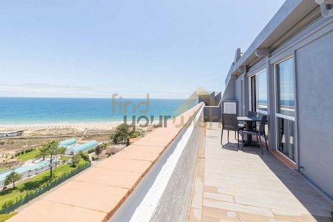 One bedroom flat on the 11th floor with the best views over Três Irmãos beach, in Alvor Atlântico building, 2 minutes walk from Alvor beaches. The comfortable property includes a bedroom with built-in wardrobe, 1 bathroom with bath, fully equipped ki...