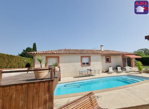 SINGLE-STOREY VILLA WITH POOL On the Pamiers/Saverdun axis, 5 minutes from motorway access, come and discover without delay this magnificent single-storey villa with its heated swimming pool of more than 140m² of living space. You have on the day sid...