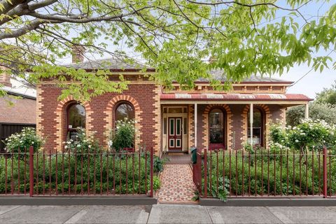 With immense street appeal, this double fronted charming solid Hawthorn brick Victorian sitting on 415m2 of land approximately offers a wonderful lifestyle opportunity perfectly positioned to Chapel Street, BaySide St Kilda, Albert Park Lake, leading...