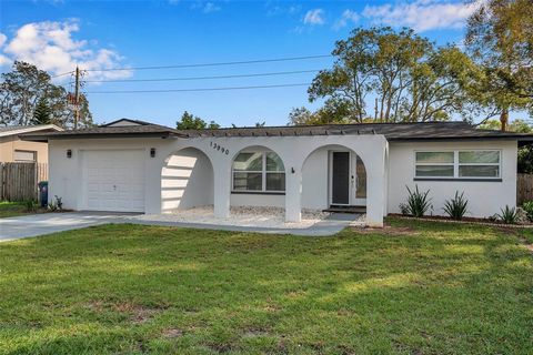 Welcome to this exceptional Seminole corner property in an unincorporated area – a true gem in the sought-after Oakhurst Groves neighborhood! This fully renovated 3-bedroom, 2-bathroom home with a 1-car garage is an absolute delight. Upon entering, y...