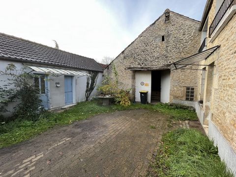 2 km from Isle sur Serein and 12 km from Avallon, come and discover this small real estate complex composed of: . a 4-room house of 100 m2: entrance to a living room/kitchen, living room with mezzanine and access to the vaulted cellar (13m2); Upstair...