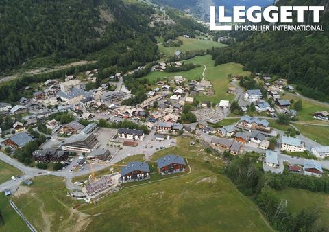 A25370JAB74 - Les Chalets d'Offaz is a charming development in an exceptional snow-front location just a short stroll from the heart of the village of Abondance. Information about risks to which this property is exposed is available on the Géorisques...